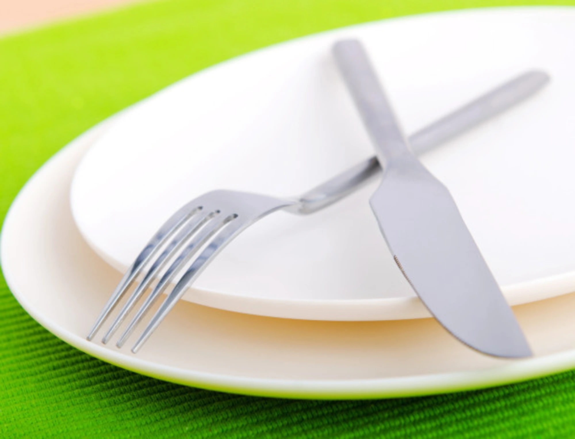 Anteeksi, en voi auttaa siinä.