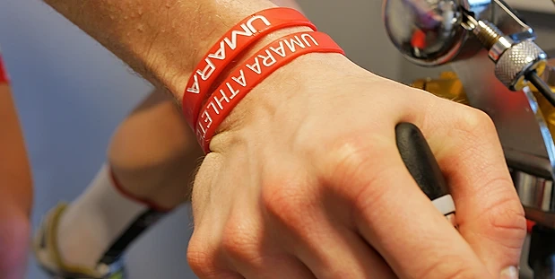 armbandröd (1).jpg