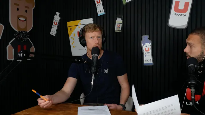 Tommy och Simon spelar in Prestera Mera i studion